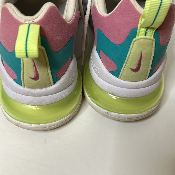 Nike Air Max 270 React Running Shoes - Picture 2 of 4